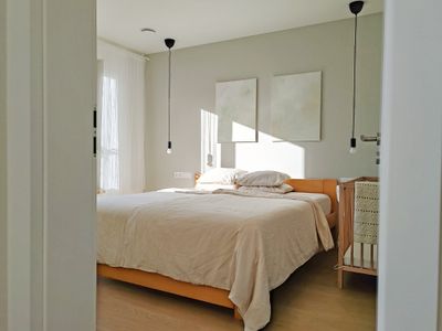 Rodičovská ložnice — pohled 1