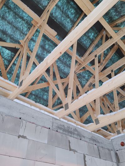 Stropy a střecha - fotografie 3